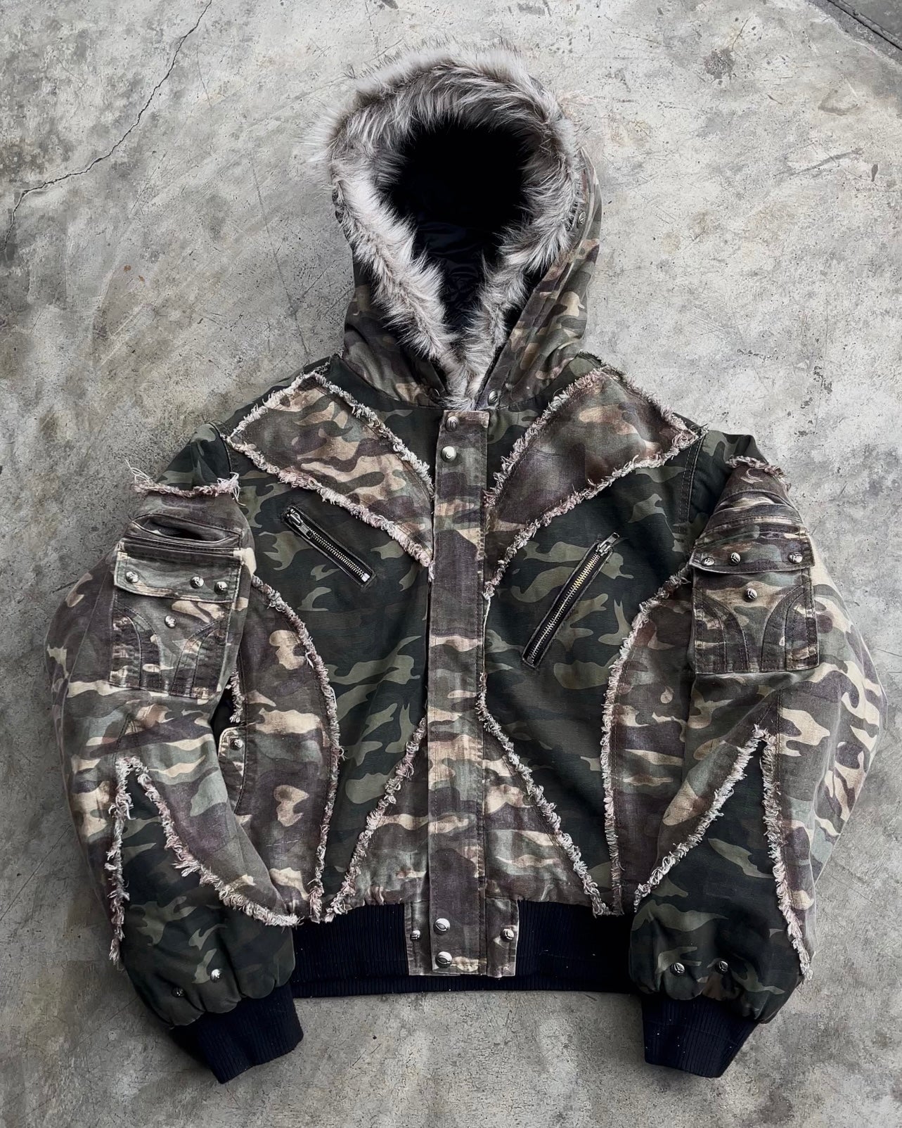 005 CD WAXED CAMO BOMBER JACKET - Image 8