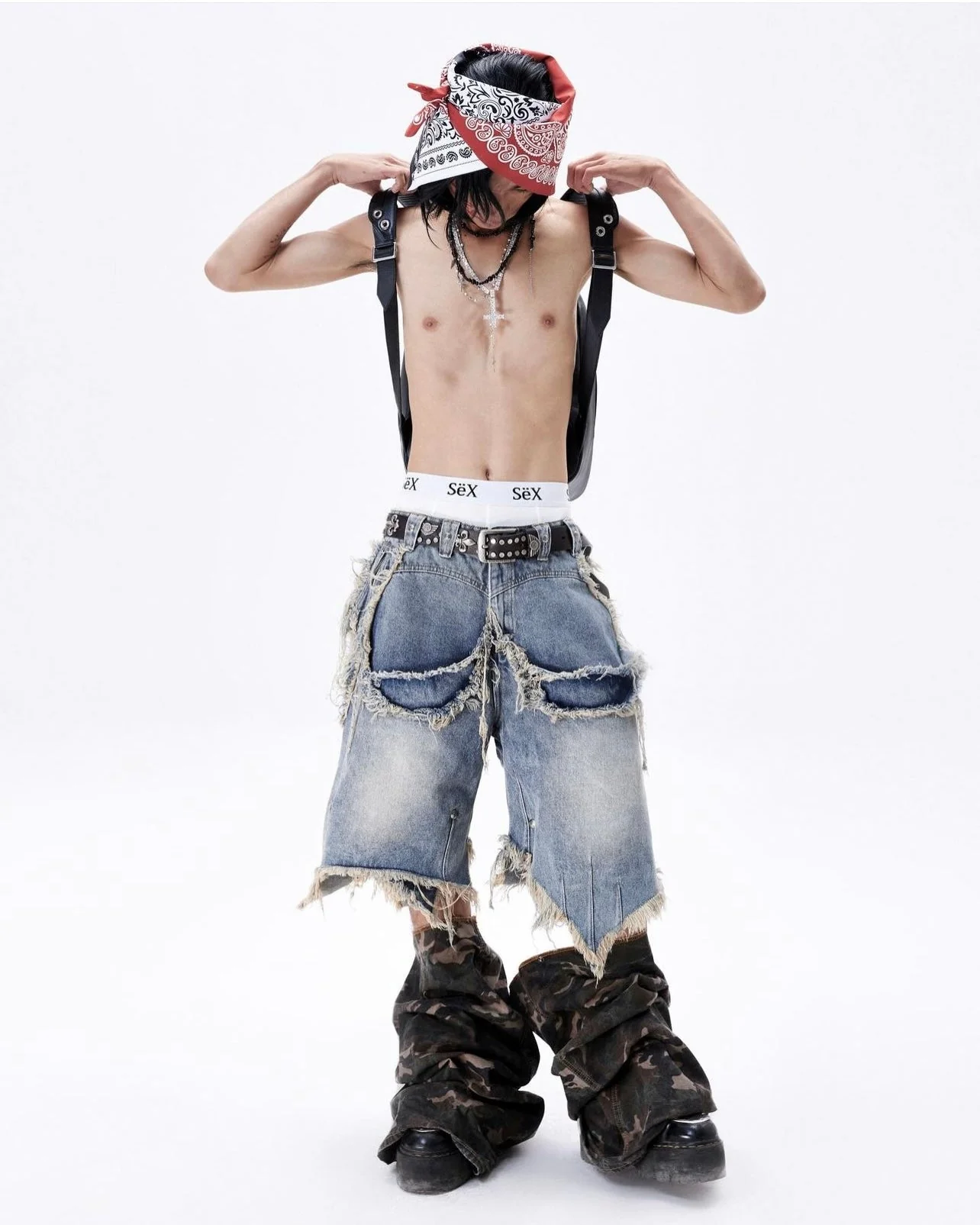 "005 CHAOS DREAM" CAMO LAYER PANTS - Image 8