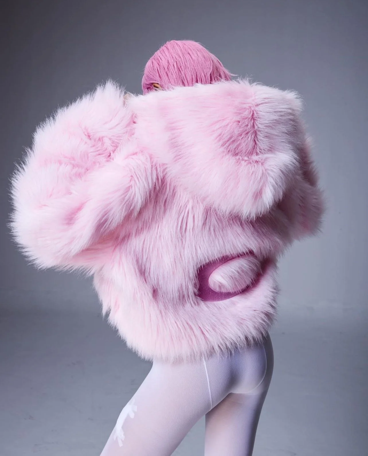 005 CHAOS DREAM FUR CROPPED JACKET - Image 7