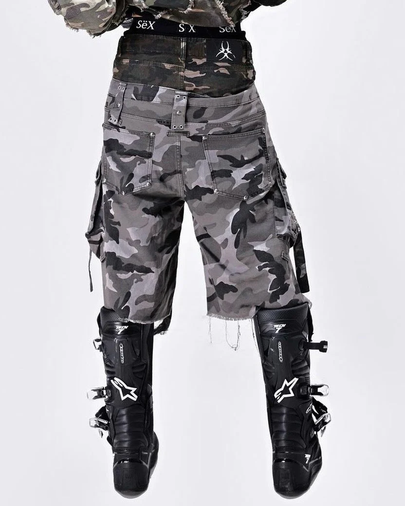 "005 CHAOS DREAM" WAXED CAMO JORTS - Image 7