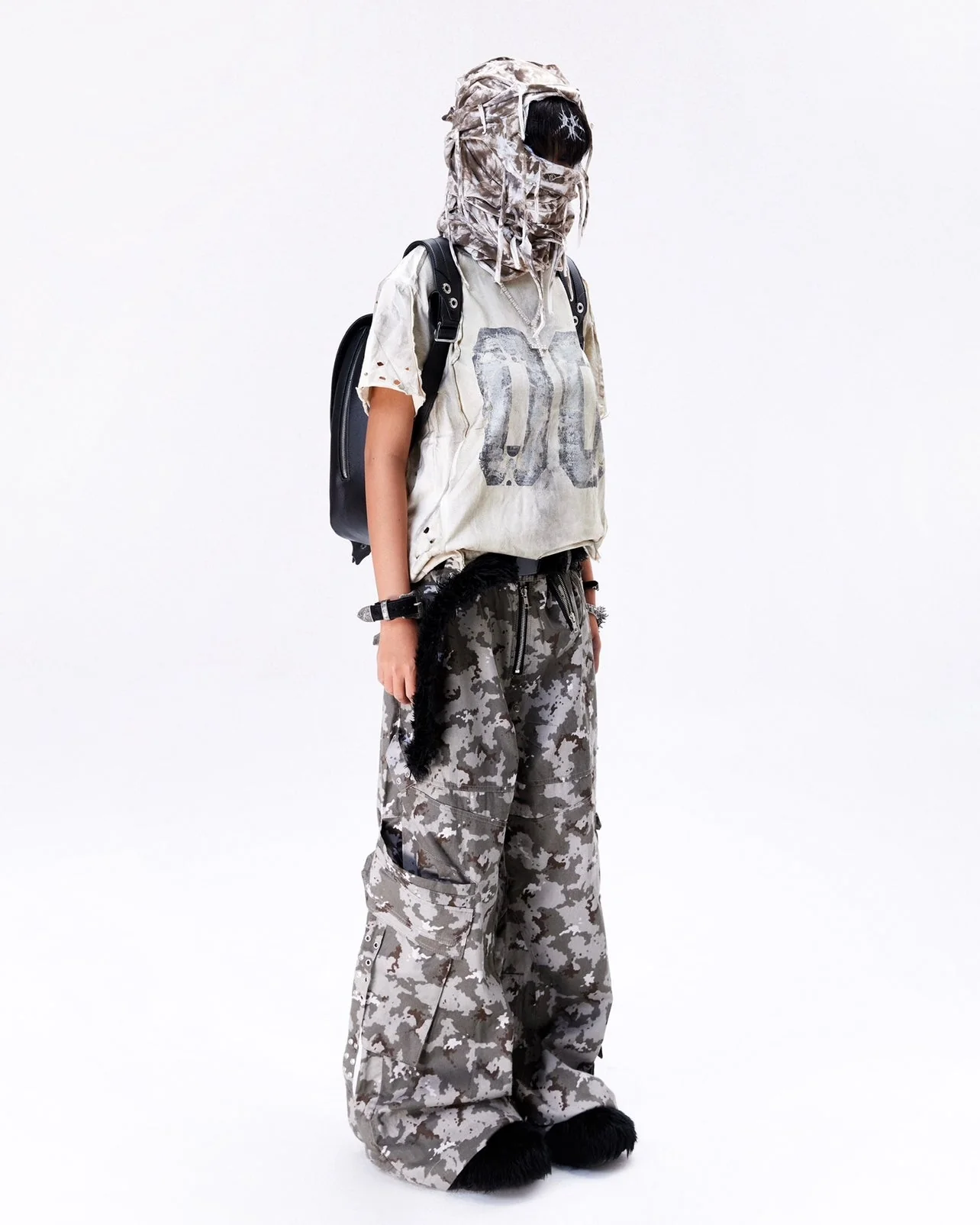 "005 MILLY" CAMO FLAG CARGO PANTS - Image 7