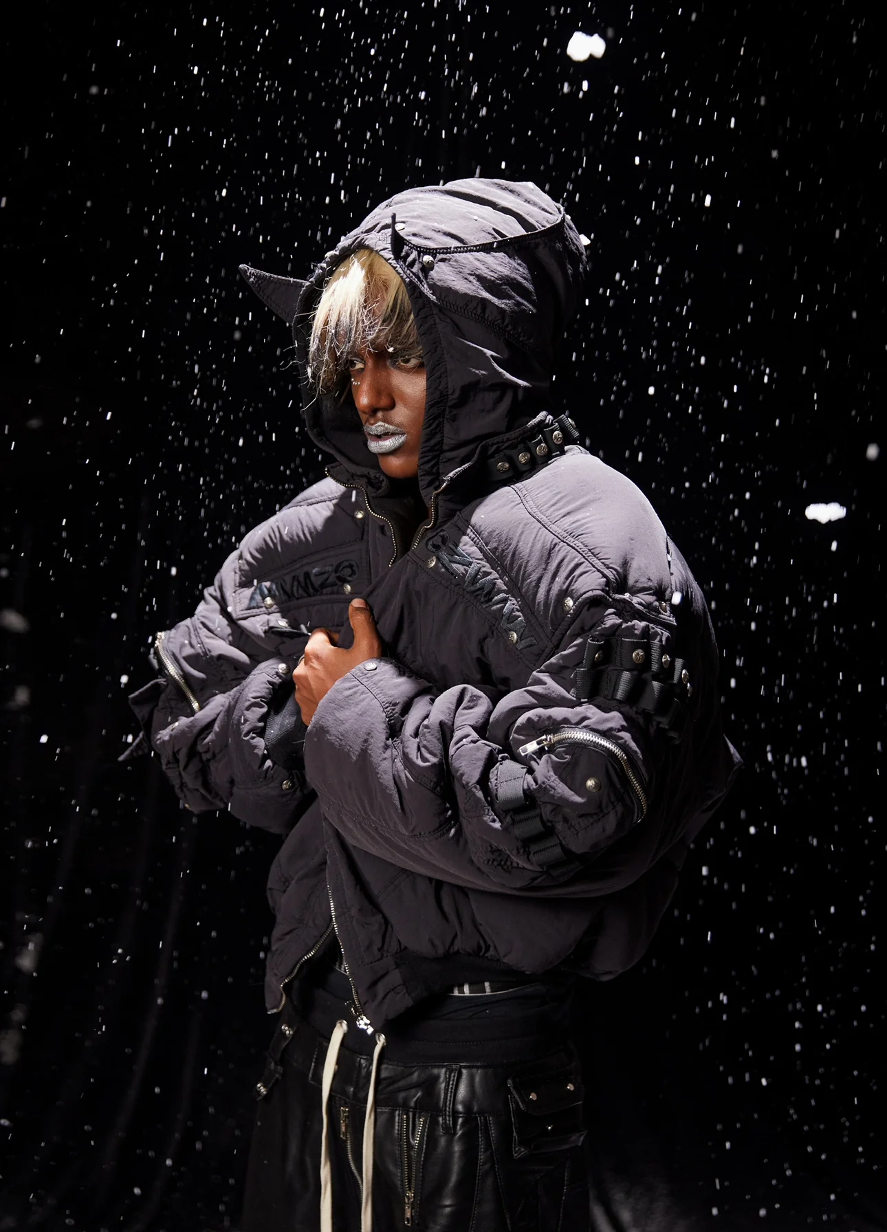 COZY CHAOS BLACK REVERSIBLE BOMBER JACKET - Image 3