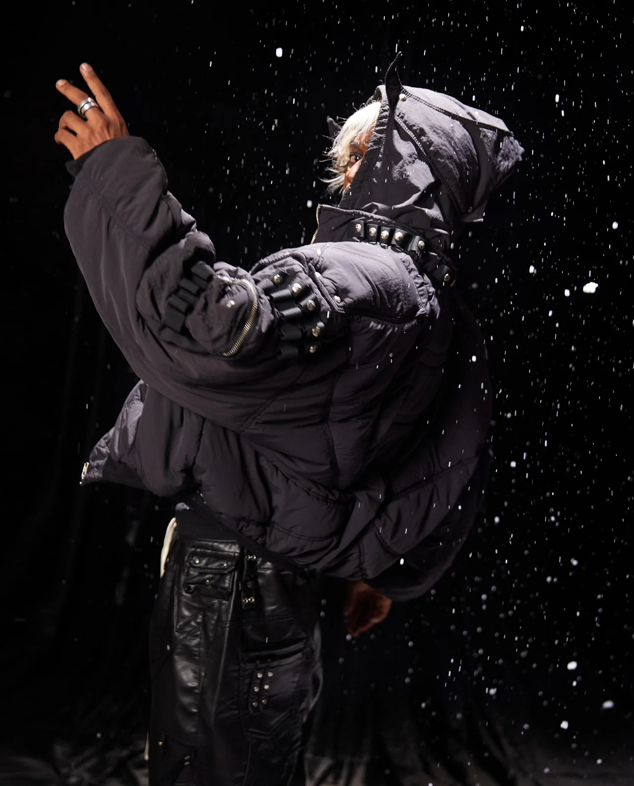 COZY CHAOS BLACK REVERSIBLE BOMBER JACKET - Image 4