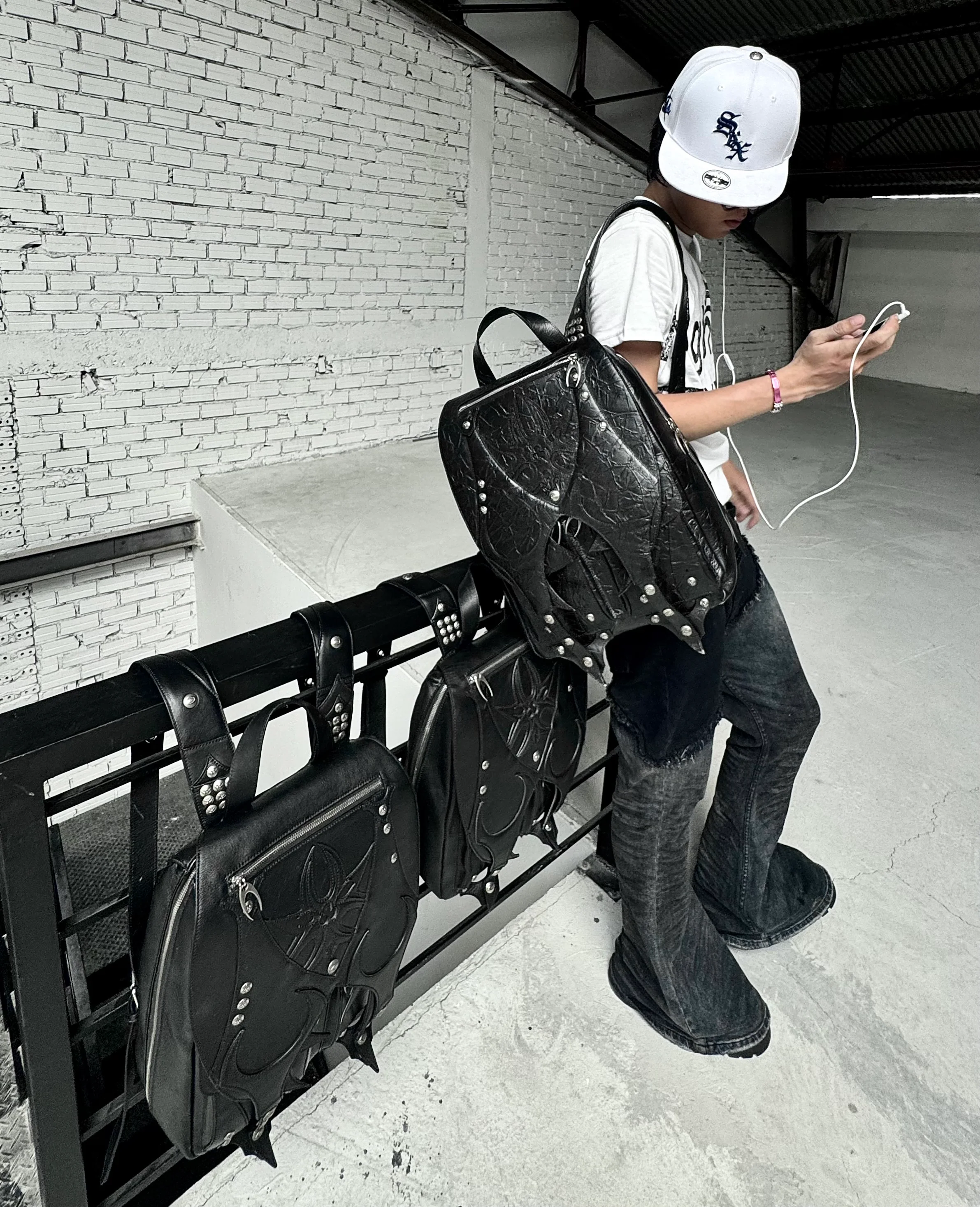 MORE CHAOS REAL LEATHER BACKPACK - Image 9