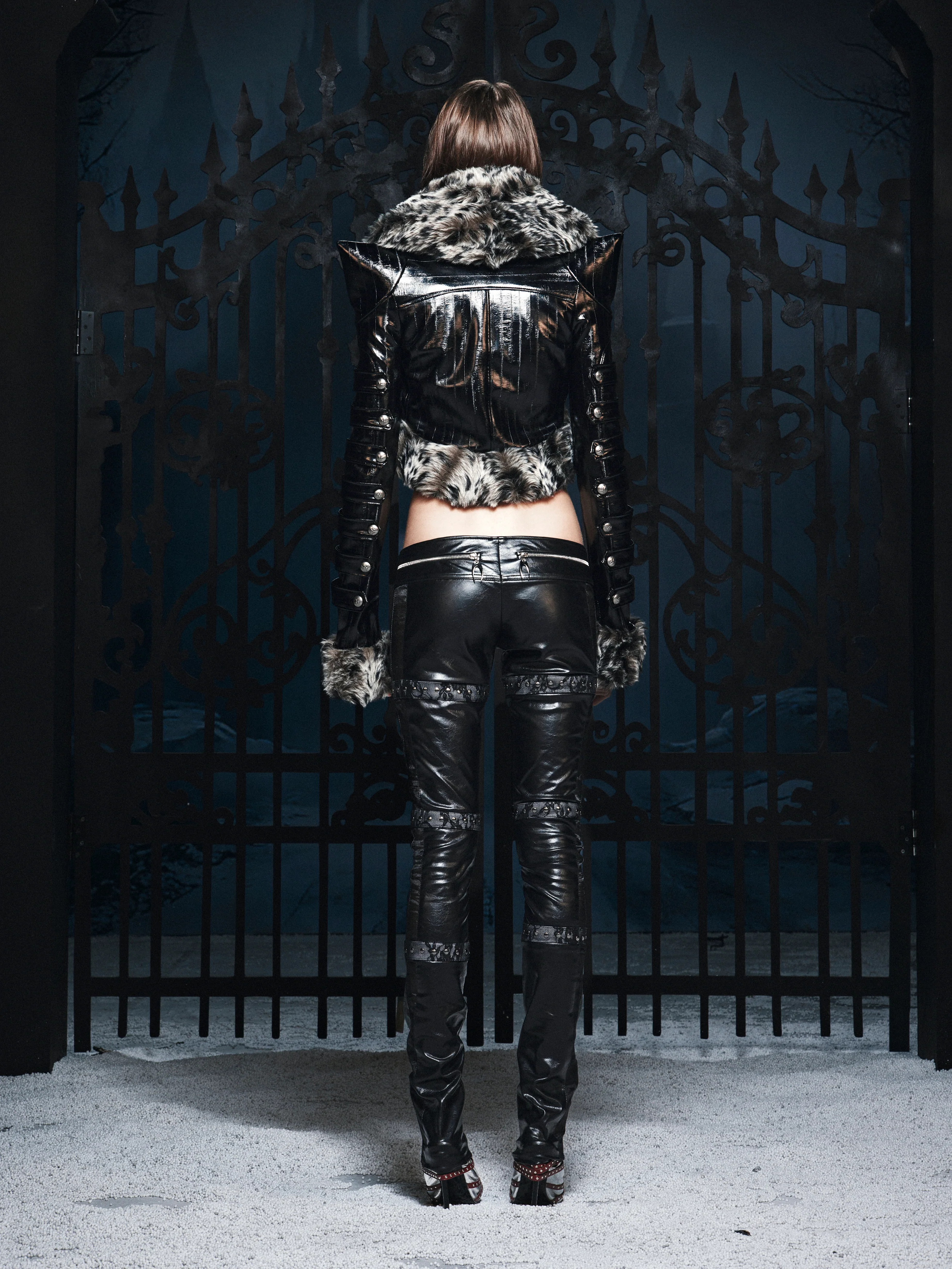 SILENT ARCHON FUR JACKET - Image 5
